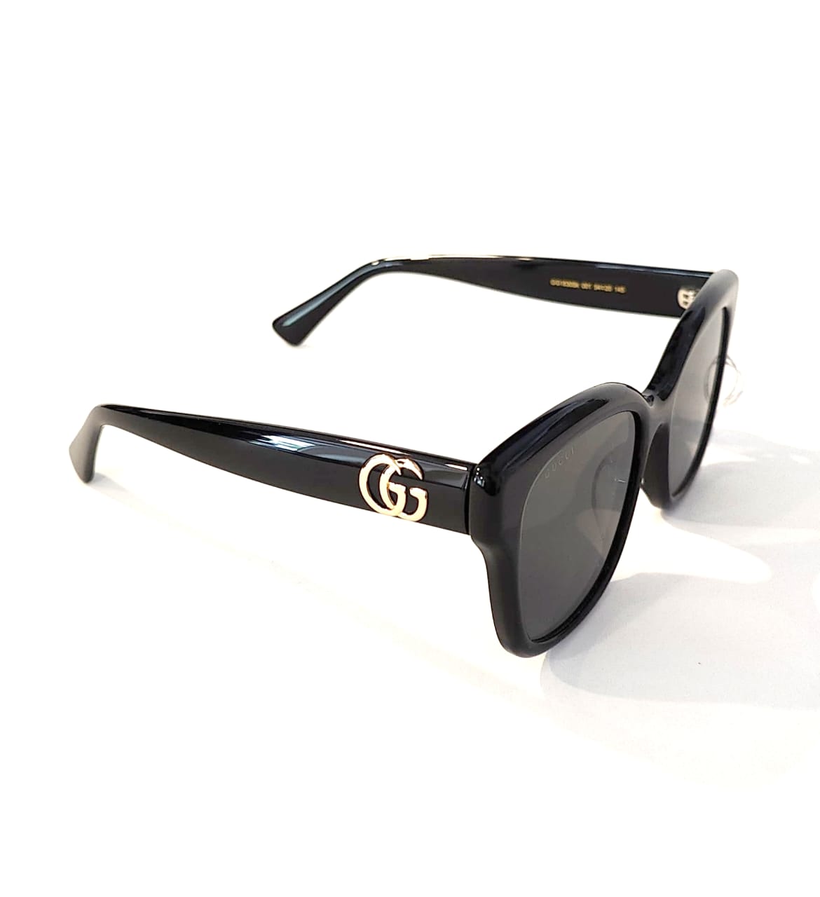 Eyeglass